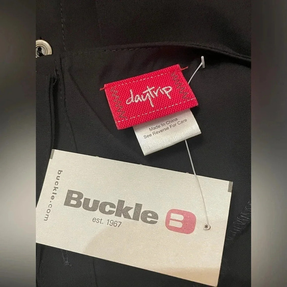 NWT Buckle Daytrip Long Sleeve Blouse‎ - Picture 5 of 6